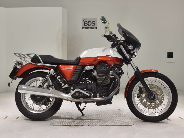 Moto Guzzi V7 SPECIAL 2013