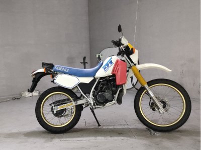 Yamaha DT200R