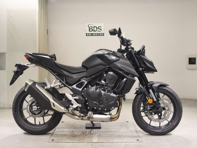 Honda CB750 HORNET 2025