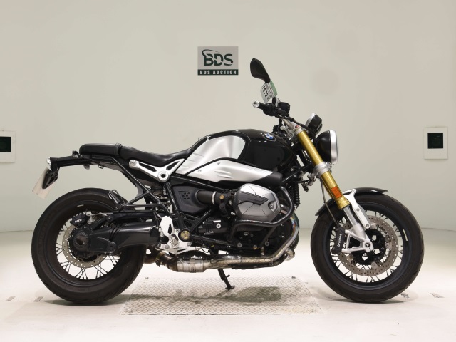 BMW R NINE T 2021