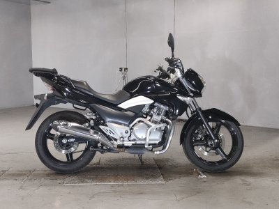 Suzuki GSR250