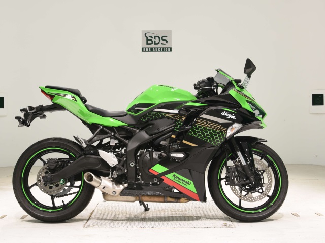 Kawasaki NINJA ZX-25R 2021
