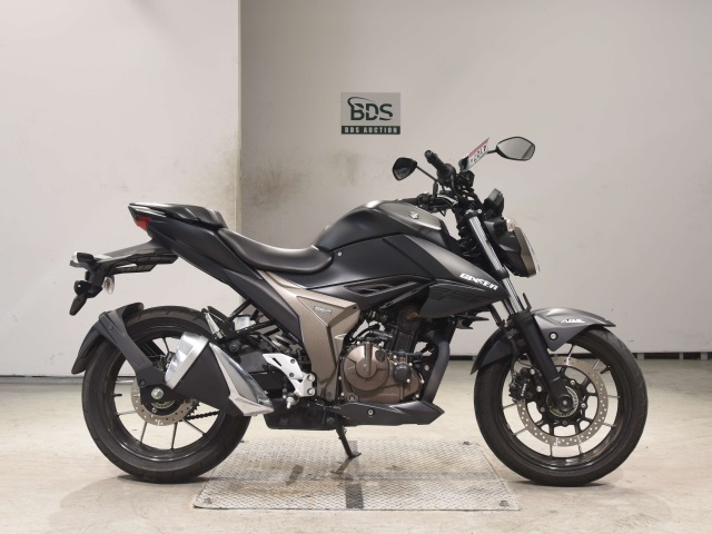 Suzuki GIXXER250