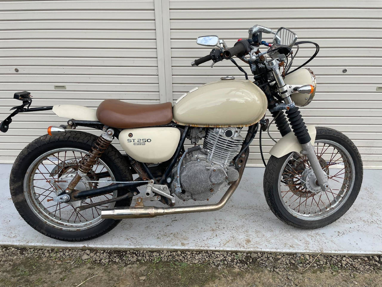 Suzuki ST250 2004
