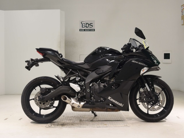 Kawasaki NINJA ZX-25R 2021