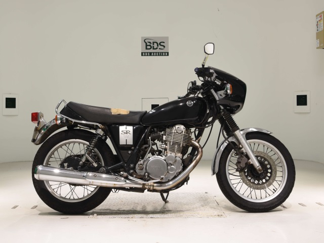 Yamaha SR400 2020