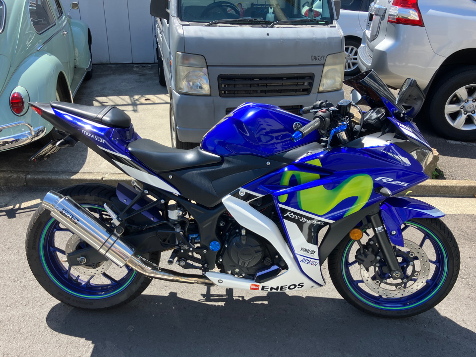 Yamaha YZF-R25 2015