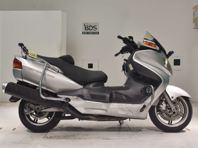 Suzuki SKYWAVE 650K 2005