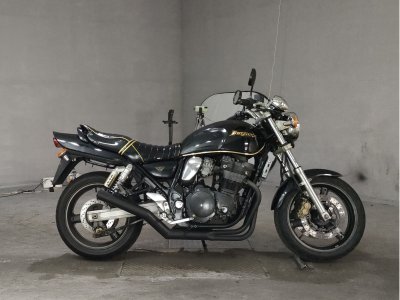 Suzuki GSX400 INAZUMA