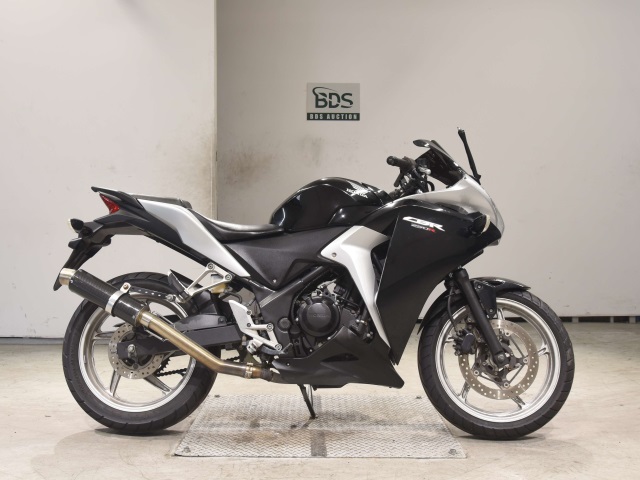 Honda CBR250R 2011