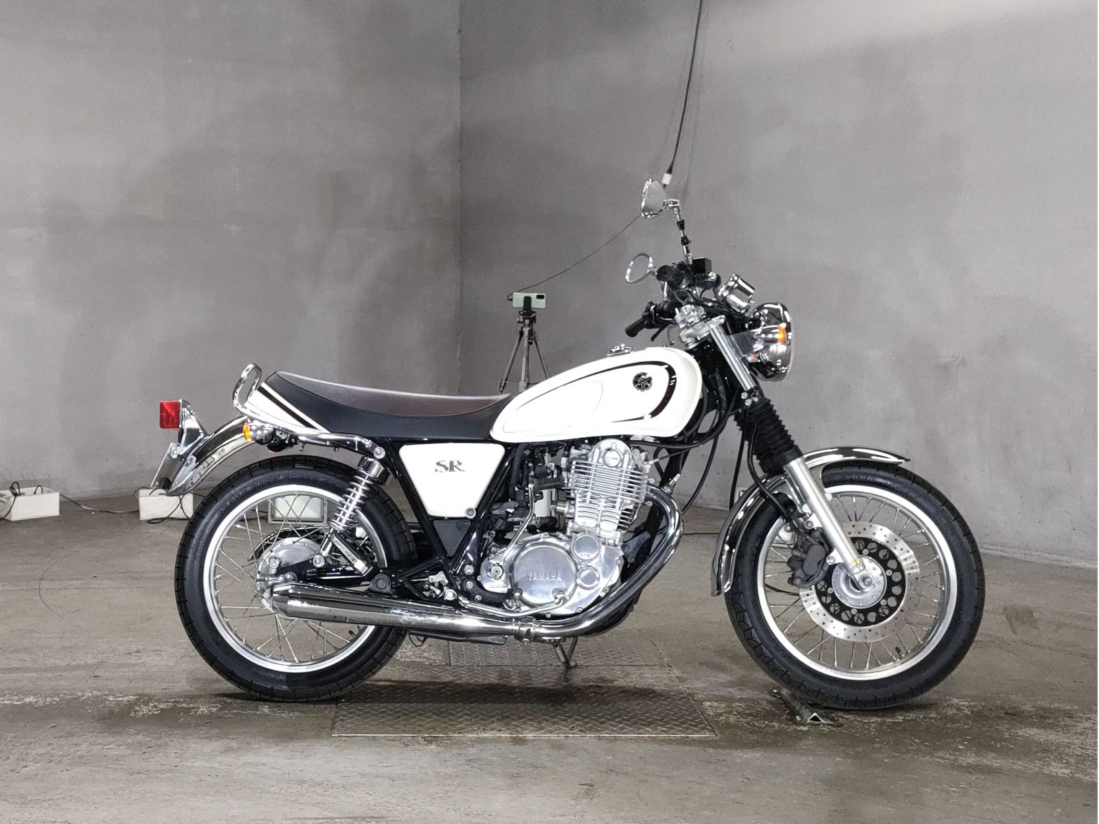Yamaha SR400 2013