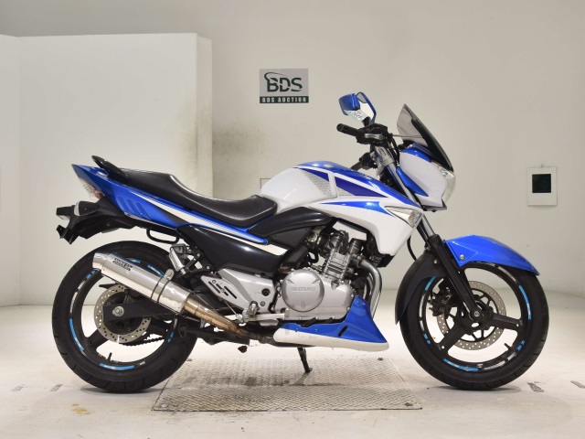 Suzuki GSR250