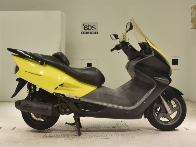 Honda FORZA 2000