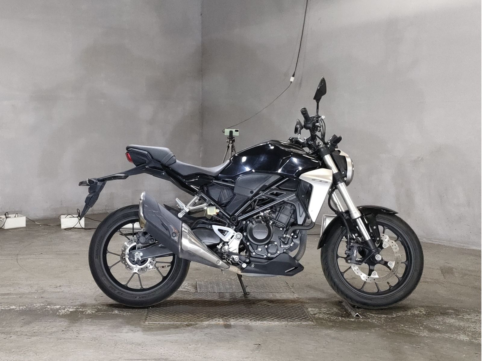 Honda CB250R 2018
