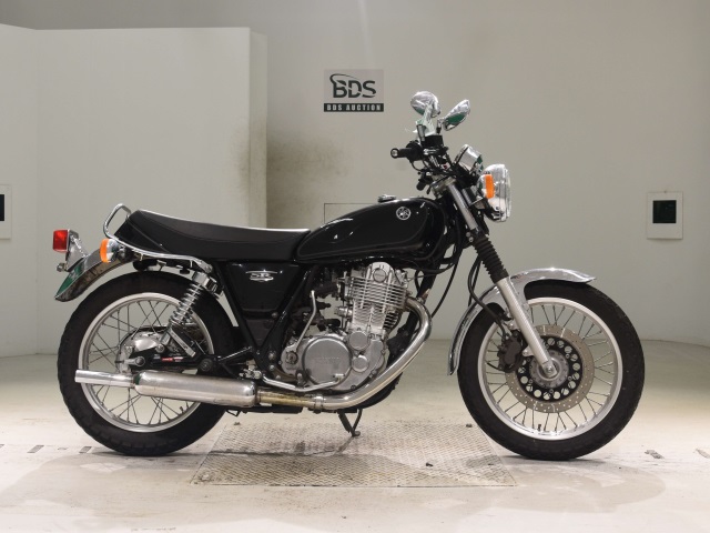 Yamaha SR400 2016