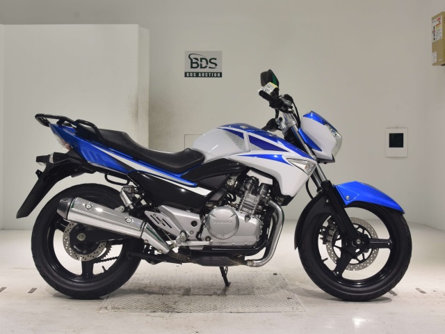 Suzuki GSR250