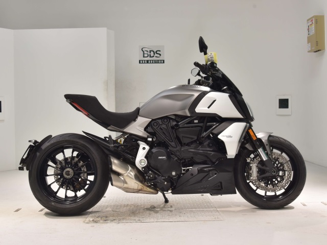 Ducati DIAVEL 1260S 2019