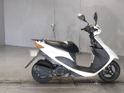 Suzuki ADDRESS V50