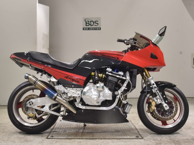Kawasaki GPZ900R 1994