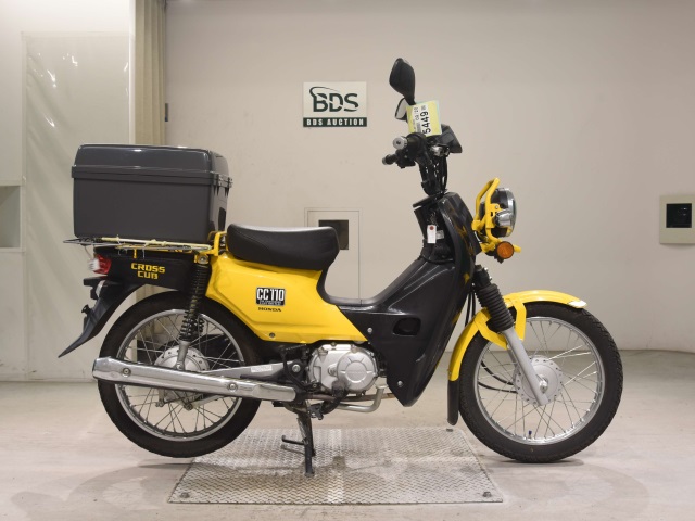 Honda CC110 CROSSCUB 2016