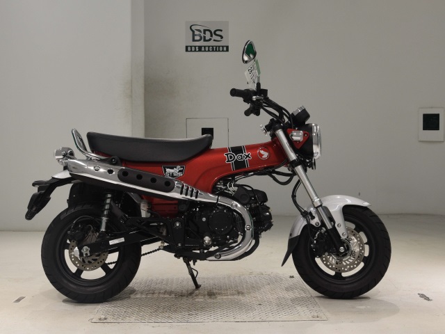 Honda DAX125 2022