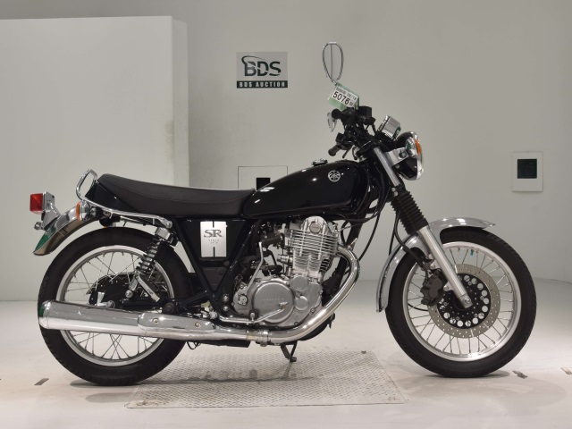 Yamaha SR400 2020