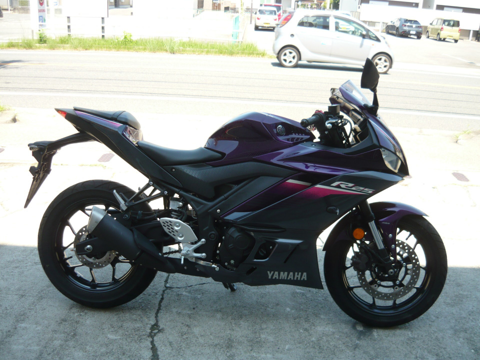 Yamaha YZF-R25A 2023