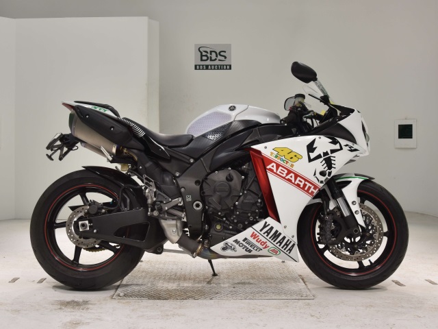 Yamaha YZF-R1 2016