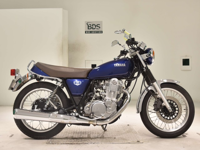 Yamaha SR400 2021