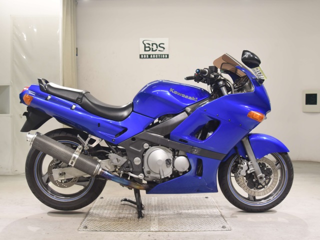 Kawasaki ZZ-R400 2004