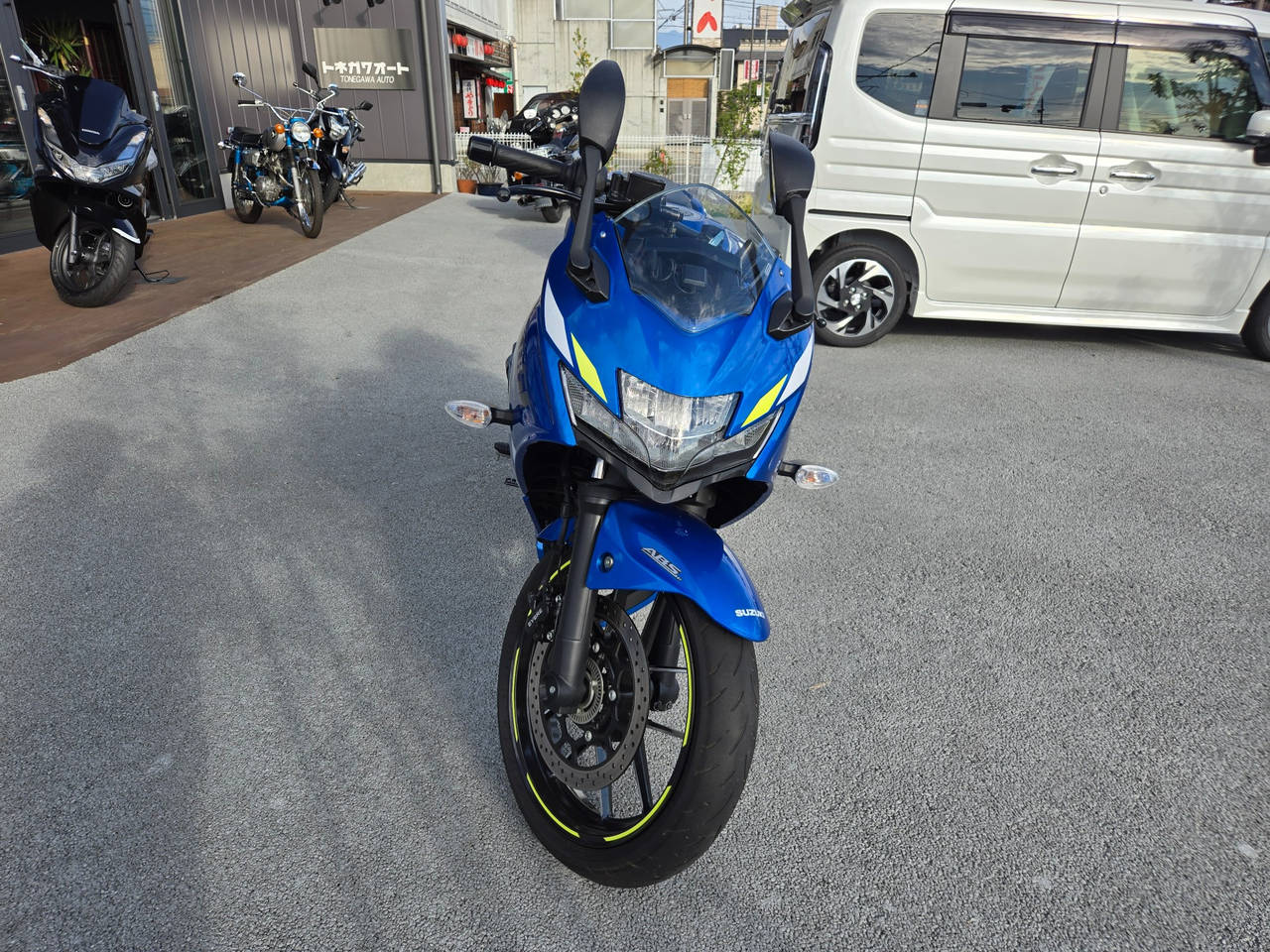 Suzuki GIXXER250SF