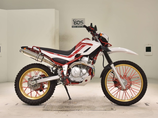 Yamaha SEROW XT250 2020