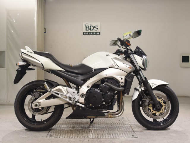 Suzuki GSR400A 2009