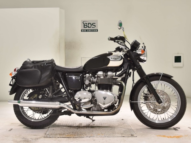 Triumph BONNEVILLE T100 2005