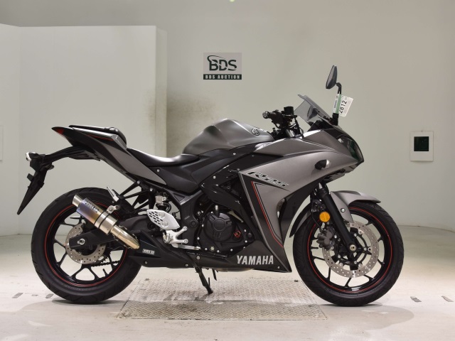 Yamaha YZF-R25 2016