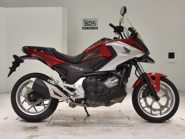 Honda NC750X 2016