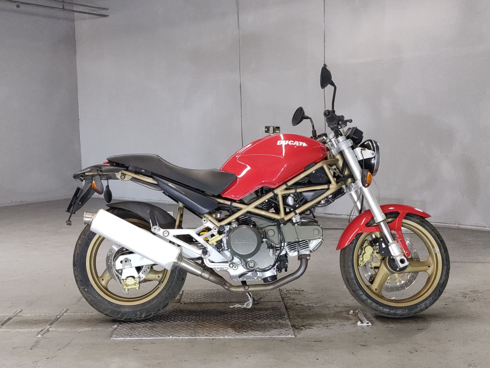 Ducati MONSTER 400 2000