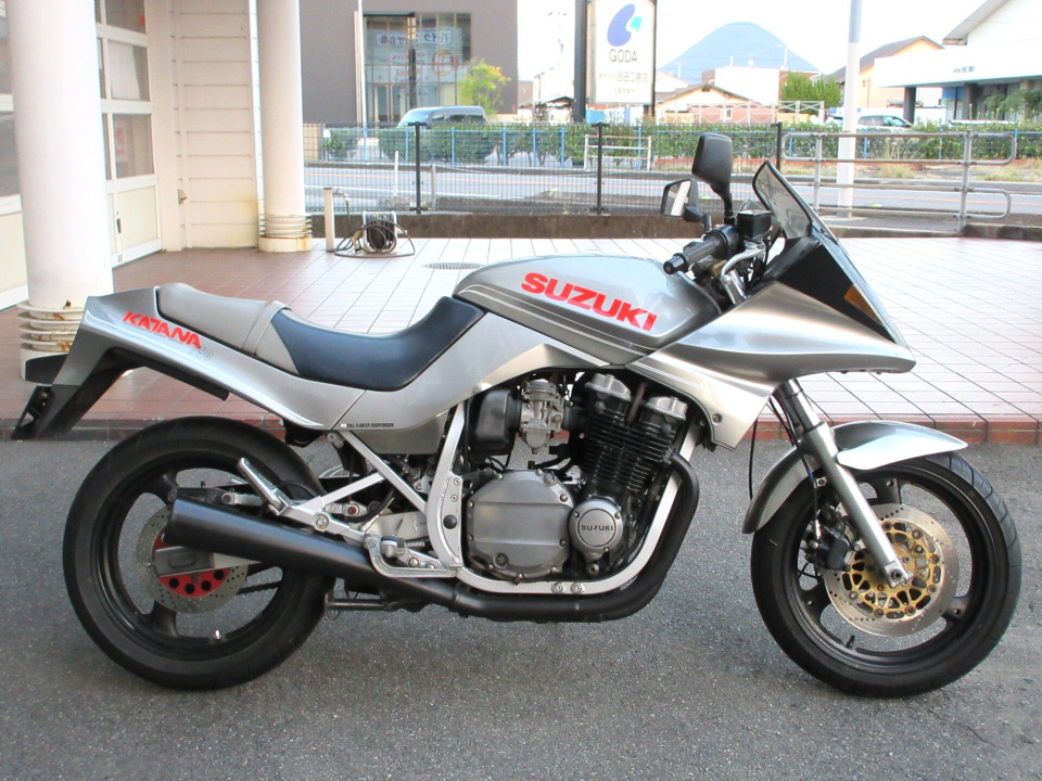 Suzuki GSX750S KATANA 1987