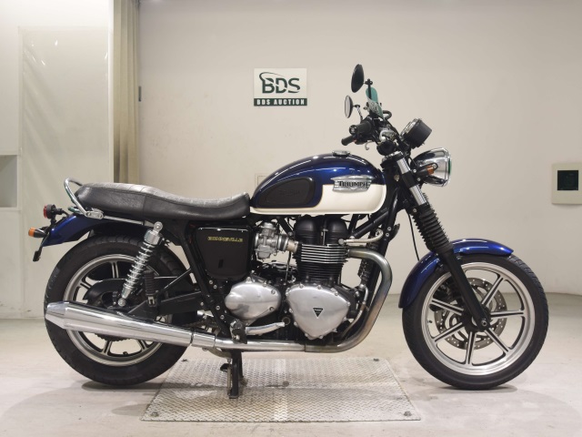 Triumph BONNEVILLE SE 2011