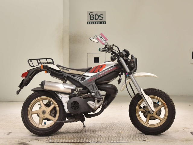 Suzuki TR110S
