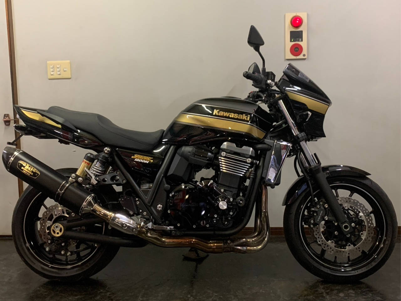 Kawasaki ZRX1200 DAEG 2015
