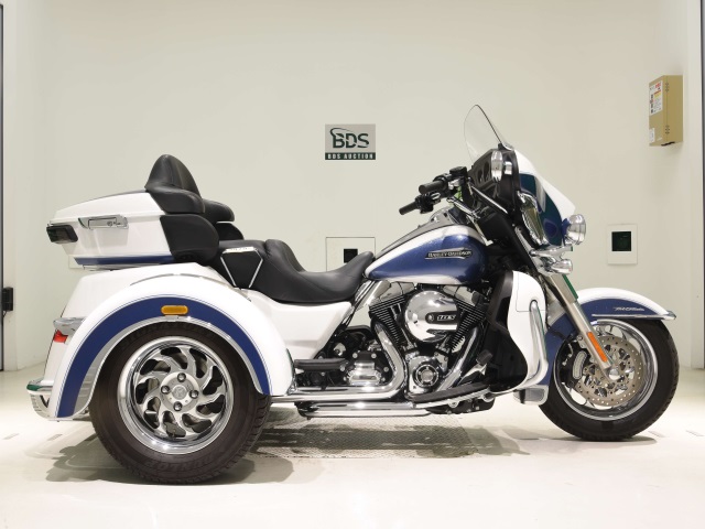 HD ELECTRA GLIDE FLHTCU1690 TRIKE 2015
