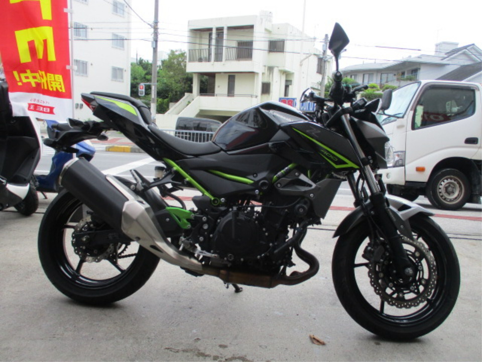 Kawasaki Z400 2022