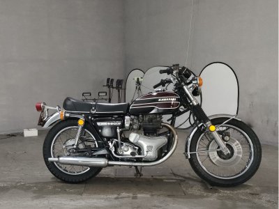 Kawasaki W3 1974