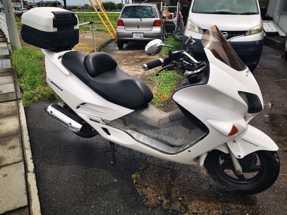 Honda FORZA 2000