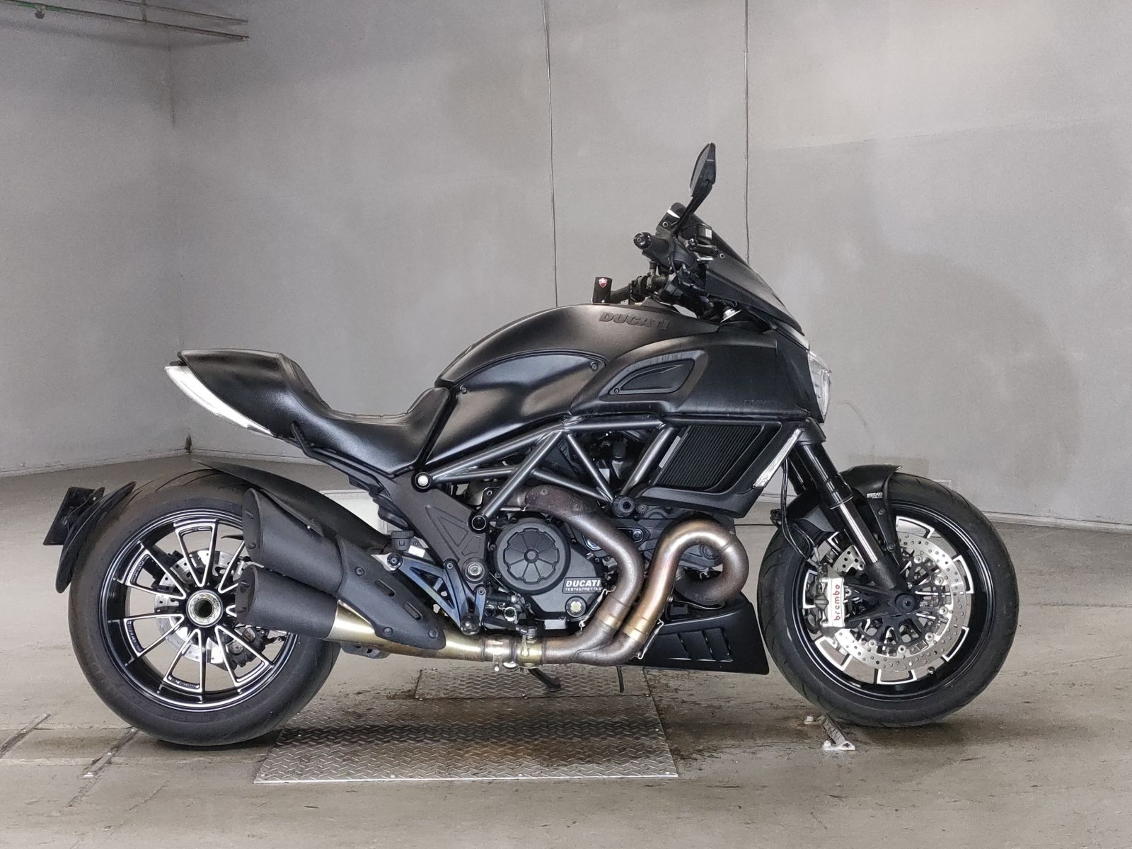 Ducati DIAVEL 2016