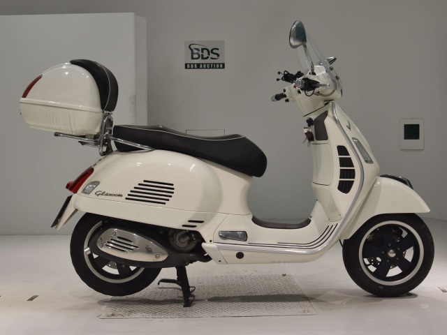 Vespa GTS300IE 2013