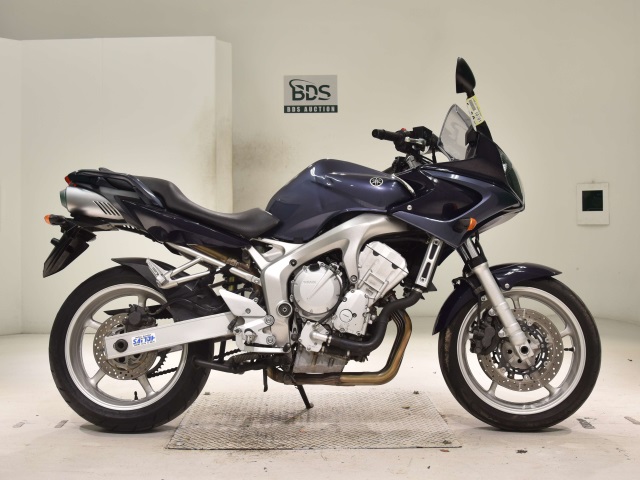 Yamaha FZ6 FAZER 2004