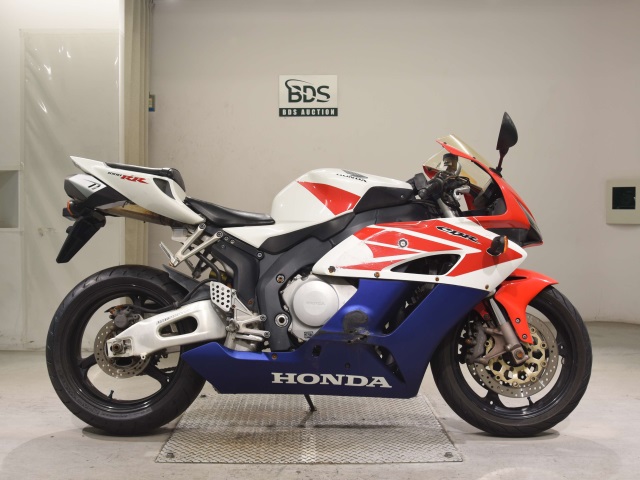 Honda CBR1000RR 2004