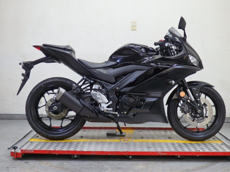 Yamaha YZF-R25A 2021